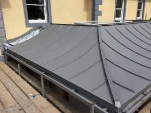 Curved Zinc Roof - VM Zinc Quartz Plus